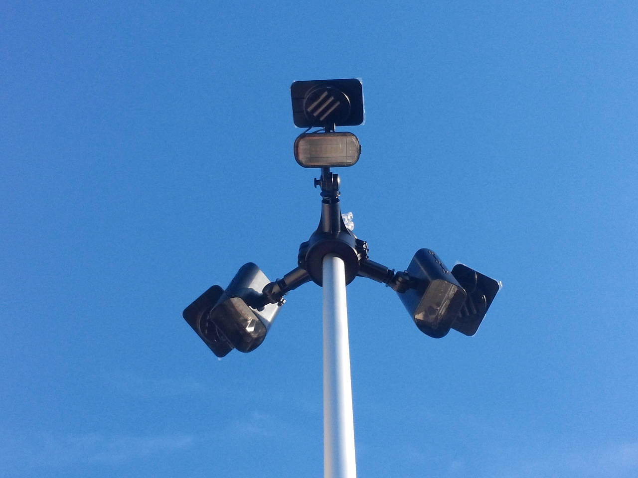 Commercial Solar Flagpole Light with LED lights facing down